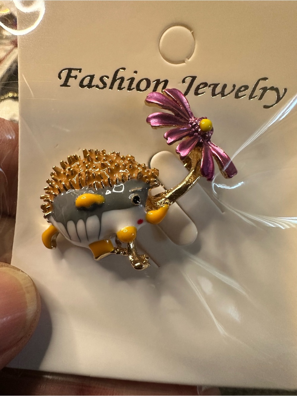 Fashion Jewelry Purple Flower Hedgehog Brooch with Yellow Accents